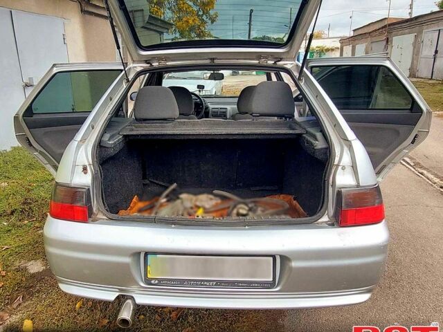 Серый ВАЗ 2112, объемом двигателя 1.6 л и пробегом 110 тыс. км за 3500 $, фото 1 на Automoto.ua