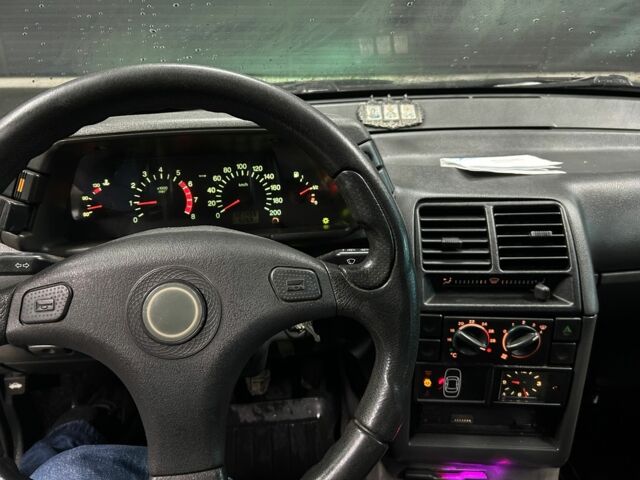 Серый ВАЗ 2112, объемом двигателя 2 л и пробегом 326 тыс. км за 1399 $, фото 8 на Automoto.ua