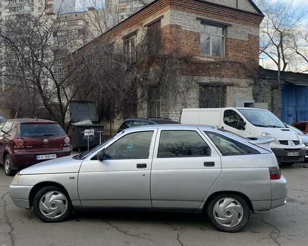 Серый ВАЗ 2112, объемом двигателя 1.6 л и пробегом 214 тыс. км за 1800 $, фото 3 на Automoto.ua