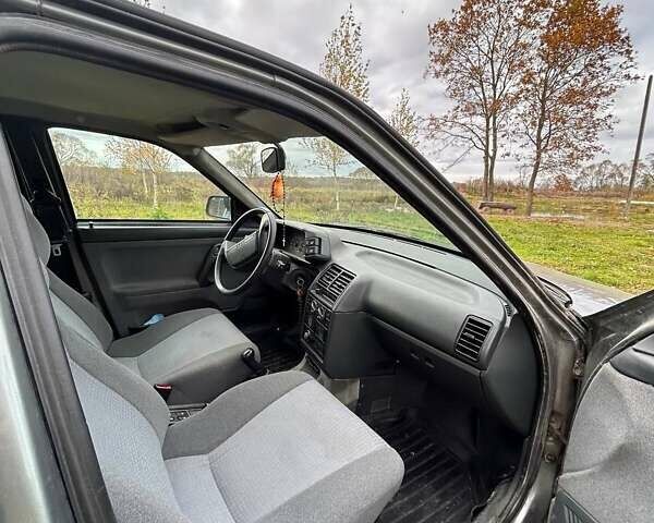 ВАЗ 2112 2007 в Стрые на Automoto.ua Серый ВАЗ 2112, объемом двигателя 1.6 л и пробегом 160 тыс. км за 1600 $, фото 4 на Automoto.ua