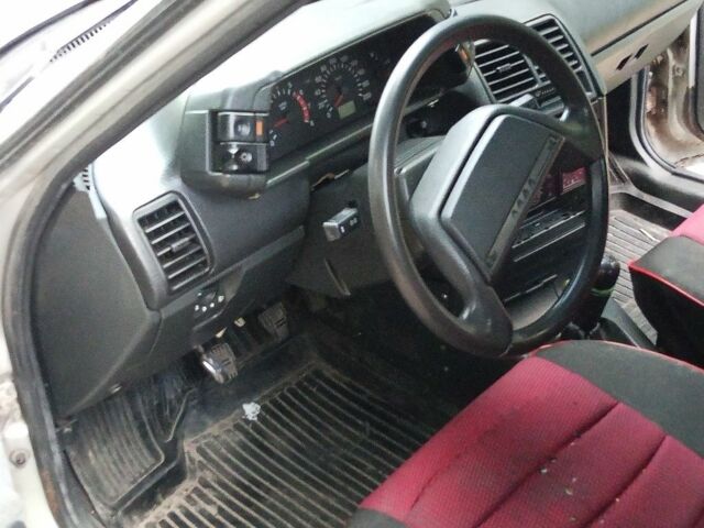 Серый ВАЗ 2112, объемом двигателя 1.6 л и пробегом 290 тыс. км за 1072 $, фото 3 на Automoto.ua