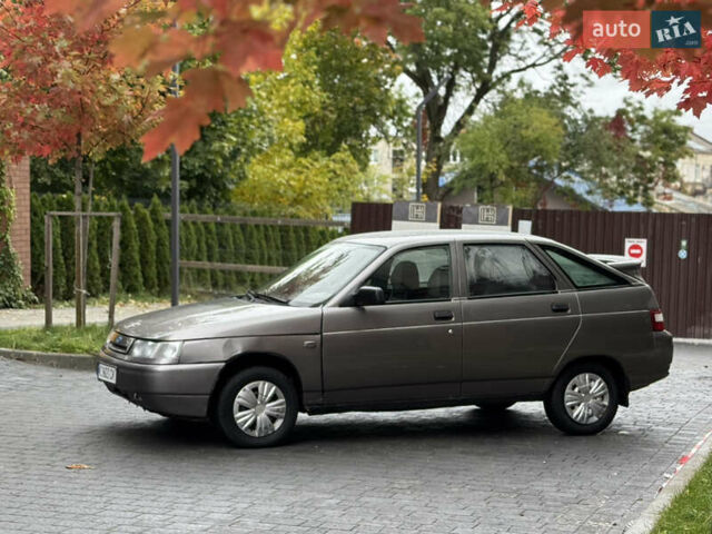Серый ВАЗ 2112, объемом двигателя 1.6 л и пробегом 230 тыс. км за 1300 $, фото 6 на Automoto.ua