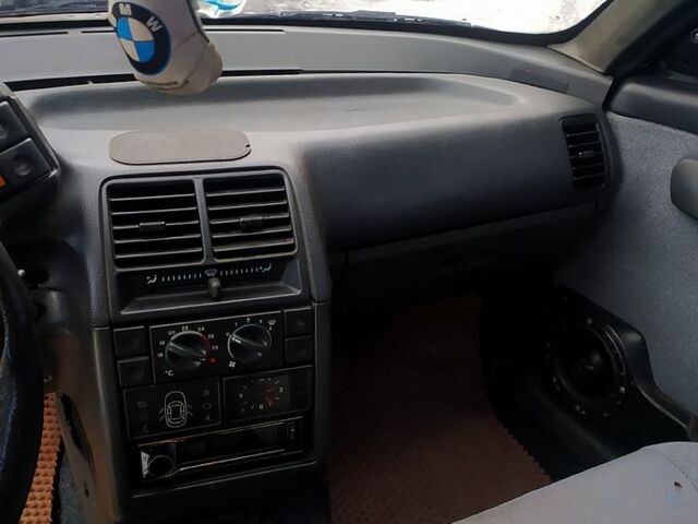 Серый ВАЗ 2112, объемом двигателя 1.6 л и пробегом 130 тыс. км за 2700 $, фото 8 на Automoto.ua