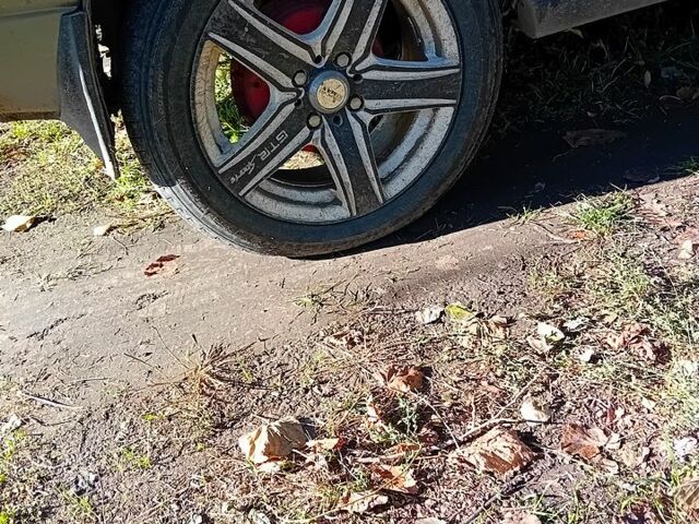 Серый ВАЗ 2112, объемом двигателя 1.6 л и пробегом 211 тыс. км за 2100 $, фото 8 на Automoto.ua