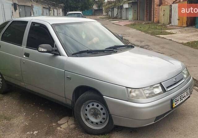 ВАЗ 2112 2007 у Измаиле на Automoto.ua Сірий ВАЗ 2112, об'ємом двигуна 1.6 л та пробігом 110 тис. км за 3500 $, фото 1 на Automoto.ua