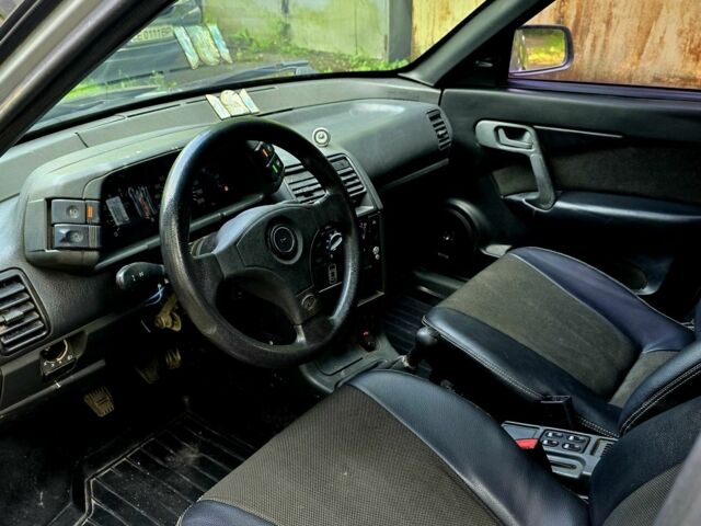 Серый ВАЗ 2112, объемом двигателя 1.6 л и пробегом 250 тыс. км за 950 $, фото 9 на Automoto.ua