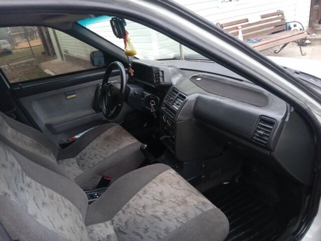 Серый ВАЗ 2112, объемом двигателя 6 л и пробегом 145 тыс. км за 1250 $, фото 7 на Automoto.ua