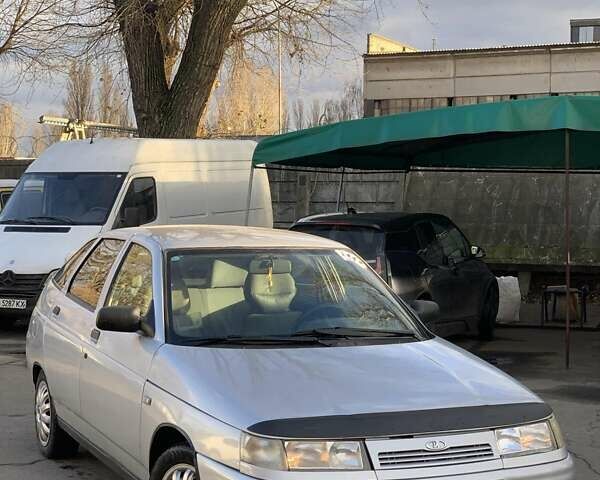 Серый ВАЗ 2112, объемом двигателя 1.6 л и пробегом 214 тыс. км за 1800 $, фото 1 на Automoto.ua