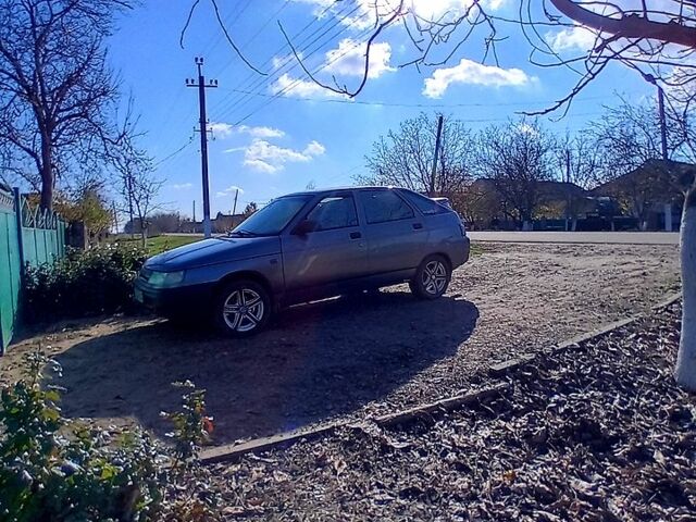 Серый ВАЗ 2112, объемом двигателя 1.6 л и пробегом 211 тыс. км за 2100 $, фото 5 на Automoto.ua