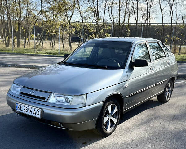 Серый ВАЗ 2112, объемом двигателя 1.6 л и пробегом 147 тыс. км за 2000 $, фото 2 на Automoto.ua