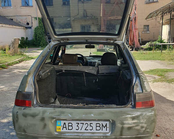 Серый ВАЗ 2112, объемом двигателя 1.6 л и пробегом 400 тыс. км за 1000 $, фото 2 на Automoto.ua