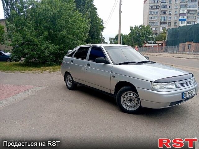 Серый ВАЗ 2112, объемом двигателя 1.6 л и пробегом 200 тыс. км за 2500 $, фото 1 на Automoto.ua