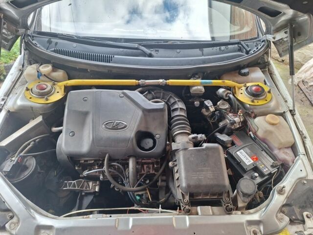 Серый ВАЗ 2112, объемом двигателя 0 л и пробегом 210 тыс. км за 2000 $, фото 5 на Automoto.ua