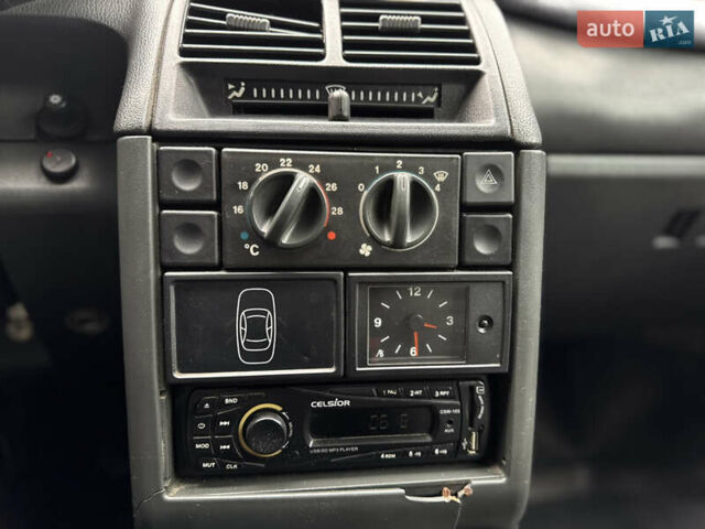 Серый ВАЗ 2112, объемом двигателя 1.6 л и пробегом 230 тыс. км за 1300 $, фото 31 на Automoto.ua