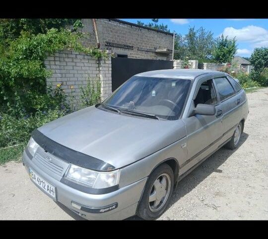 Серый ВАЗ 2112, объемом двигателя 0 л и пробегом 210 тыс. км за 2000 $, фото 3 на Automoto.ua