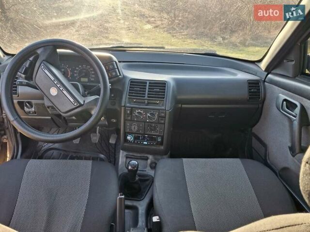 Сірий ВАЗ 2112, об'ємом двигуна 1.6 л та пробігом 212 тис. км за 2200 $, фото 2 на Automoto.ua