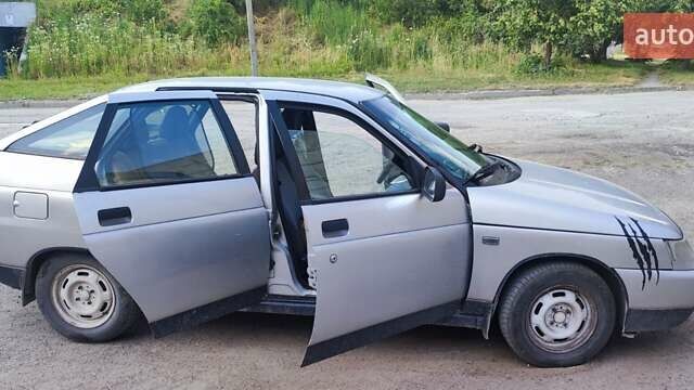 Серый ВАЗ 2112, объемом двигателя 1.6 л и пробегом 250 тыс. км за 1239 $, фото 4 на Automoto.ua