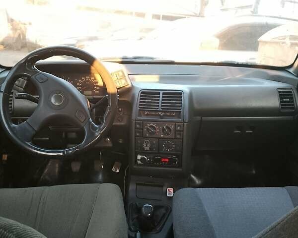 Серый ВАЗ 2112, объемом двигателя 1.6 л и пробегом 214 тыс. км за 1800 $, фото 8 на Automoto.ua