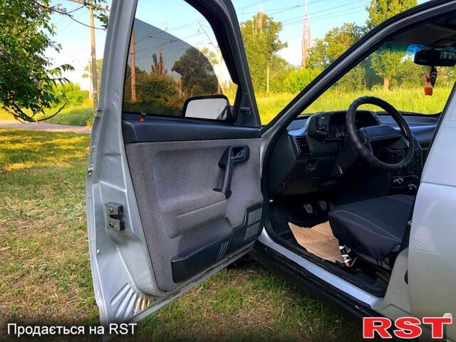 Серый ВАЗ 2112, объемом двигателя 1.6 л и пробегом 200 тыс. км за 2500 $, фото 7 на Automoto.ua