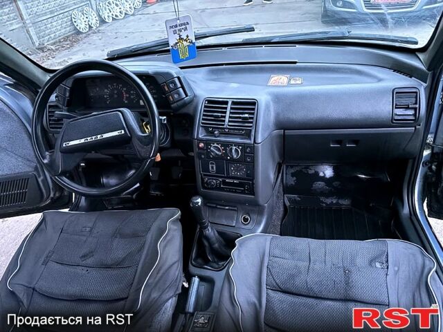 Серый ВАЗ 2112, объемом двигателя 1.6 л и пробегом 250 тыс. км за 1950 $, фото 6 на Automoto.ua
