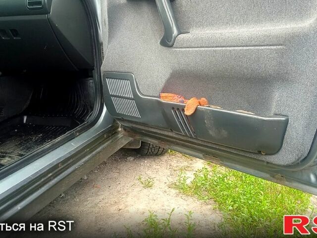 Сірий ВАЗ 2112, об'ємом двигуна 1.6 л та пробігом 219 тис. км за 2300 $, фото 7 на Automoto.ua