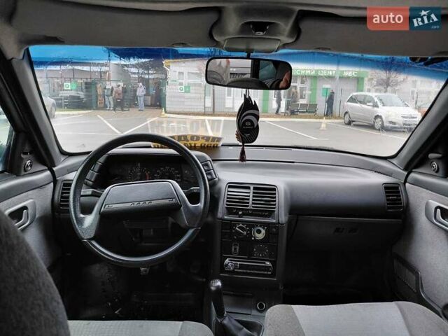 Серый ВАЗ 2112, объемом двигателя 1.6 л и пробегом 185 тыс. км за 1750 $, фото 4 на Automoto.ua