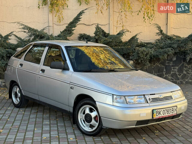 Серый ВАЗ 2112, объемом двигателя 1.6 л и пробегом 76 тыс. км за 2900 $, фото 1 на Automoto.ua