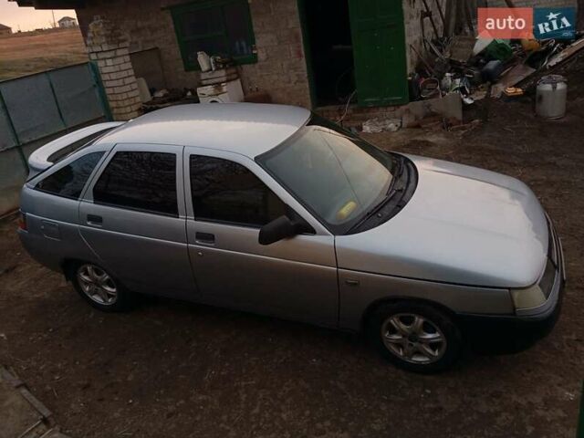 Серый ВАЗ 2112, объемом двигателя 1.6 л и пробегом 250 тыс. км за 1700 $, фото 2 на Automoto.ua