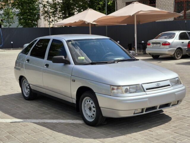 Серый ВАЗ 2112, объемом двигателя 6 л и пробегом 72 тыс. км за 2950 $, фото 3 на Automoto.ua