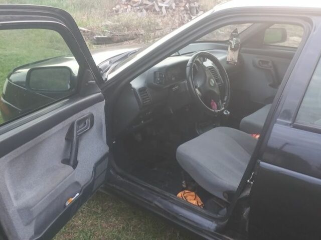 Серый ВАЗ 2112, объемом двигателя 1.6 л и пробегом 220 тыс. км за 2000 $, фото 1 на Automoto.ua