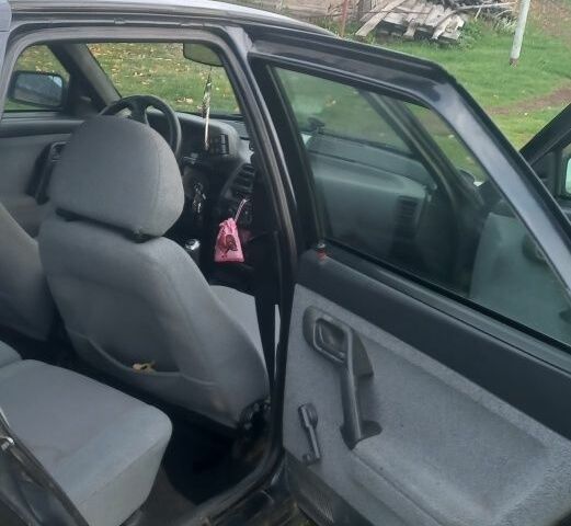 Серый ВАЗ 2112, объемом двигателя 1.6 л и пробегом 220 тыс. км за 2000 $, фото 3 на Automoto.ua