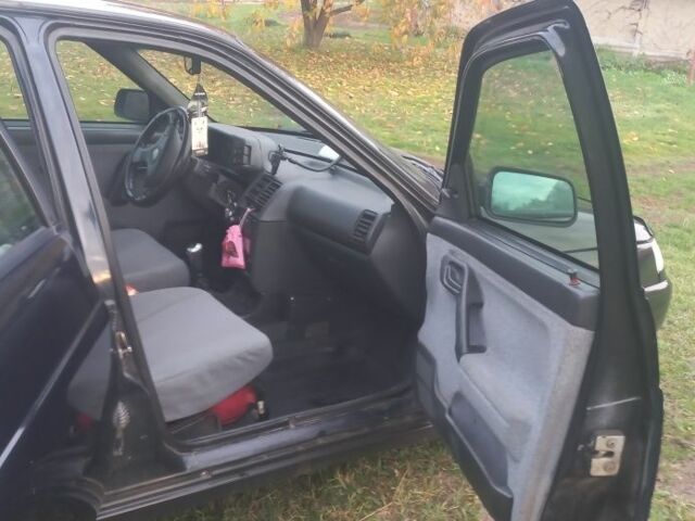 Серый ВАЗ 2112, объемом двигателя 1.6 л и пробегом 220 тыс. км за 2000 $, фото 6 на Automoto.ua