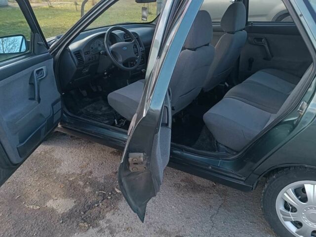 Серый ВАЗ 2112, объемом двигателя 1.5 л и пробегом 98 тыс. км за 2550 $, фото 4 на Automoto.ua