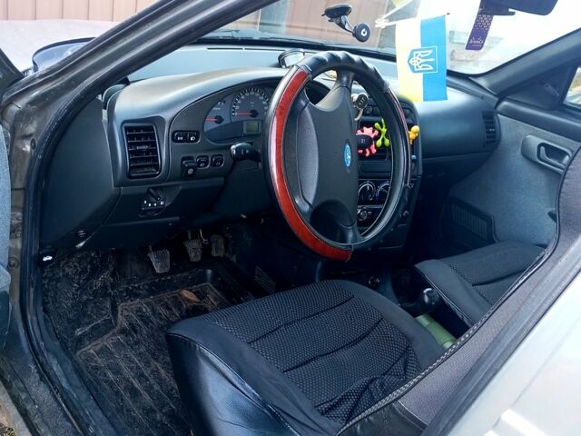 Серый ВАЗ 2112, объемом двигателя 1.6 л и пробегом 270 тыс. км за 2650 $, фото 1 на Automoto.ua