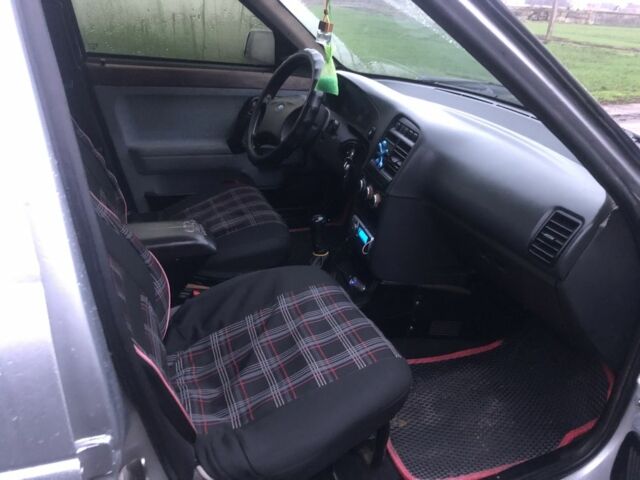 Серый ВАЗ 2112, объемом двигателя 1.6 л и пробегом 260 тыс. км за 2250 $, фото 21 на Automoto.ua