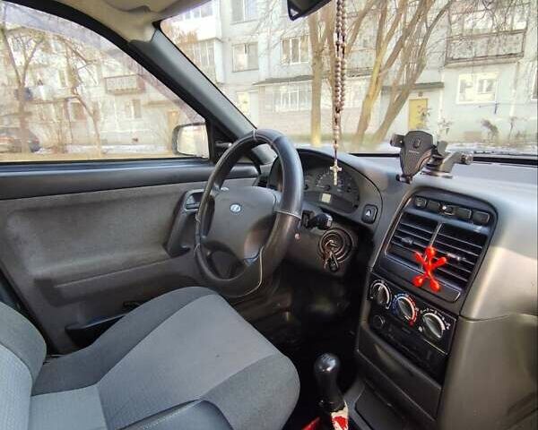 Серый ВАЗ 2112, объемом двигателя 1.6 л и пробегом 153 тыс. км за 2300 $, фото 21 на Automoto.ua