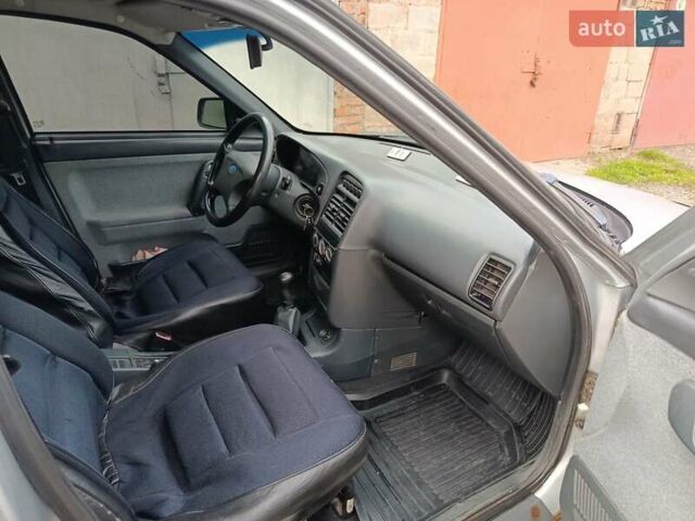 ВАЗ 2112 2008 в Кривом Роге на Automoto.ua Серый ВАЗ 2112, объемом двигателя 1.6 л и пробегом 178 тыс. км за 1850 $, фото 20 на Automoto.ua