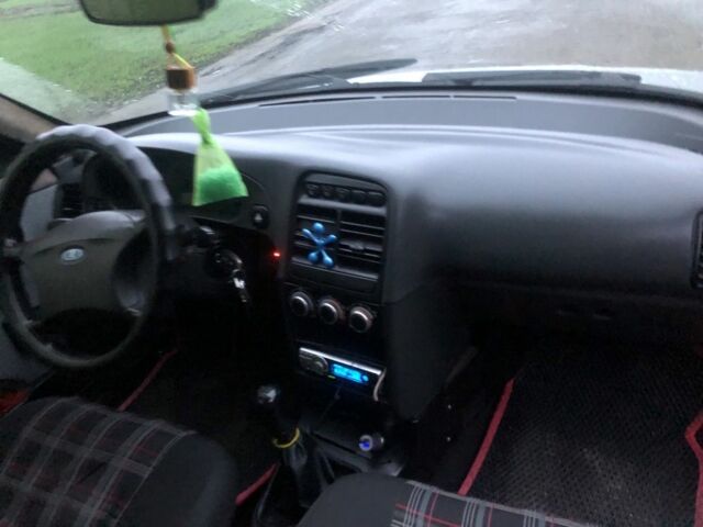 Серый ВАЗ 2112, объемом двигателя 1.6 л и пробегом 260 тыс. км за 2250 $, фото 18 на Automoto.ua