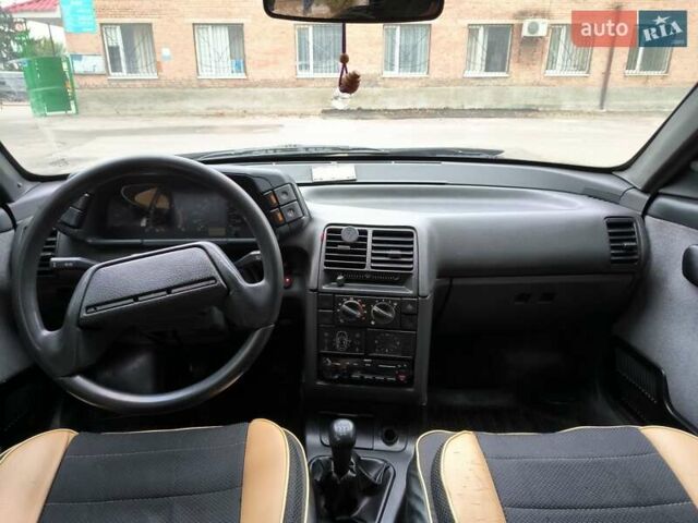 Серый ВАЗ 2112, объемом двигателя 1.6 л и пробегом 270 тыс. км за 2200 $, фото 7 на Automoto.ua