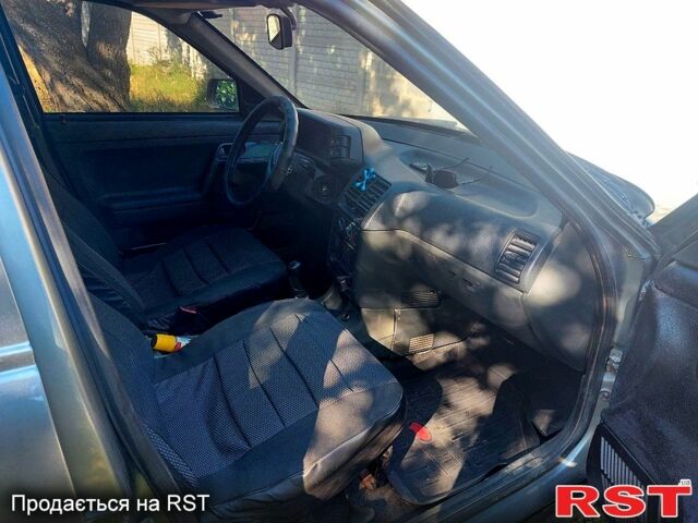 ВАЗ 2112 2008 в Харькове на Automoto.ua Серый ВАЗ 2112, объемом двигателя 1.6 л и пробегом 380 тыс. км за 2000 $, фото 5 на Automoto.ua