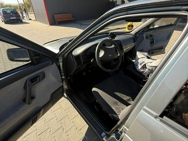 Сірий ВАЗ 2112, об'ємом двигуна 1.6 л та пробігом 180 тис. км за 1400 $, фото 15 на Automoto.ua
