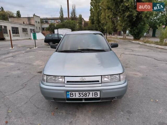 Серый ВАЗ 2112, объемом двигателя 1.6 л и пробегом 270 тыс. км за 2200 $, фото 1 на Automoto.ua