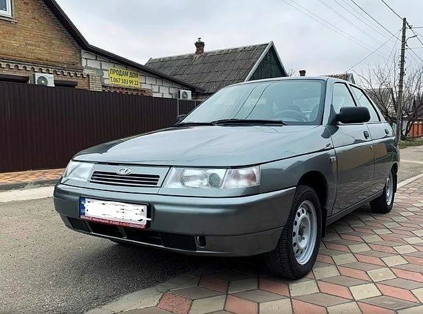 Серый ВАЗ 2112, объемом двигателя 0 л и пробегом 227 тыс. км за 1400 $, фото 1 на Automoto.ua