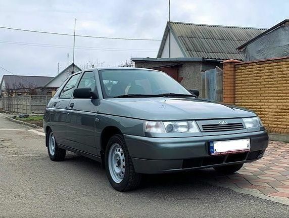 Серый ВАЗ 2112, объемом двигателя 0 л и пробегом 227 тыс. км за 1400 $, фото 2 на Automoto.ua