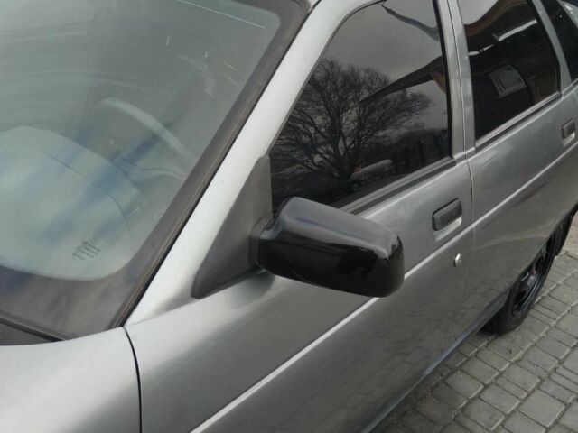 Серый ВАЗ 2112, объемом двигателя 1.6 л и пробегом 175 тыс. км за 1600 $, фото 2 на Automoto.ua