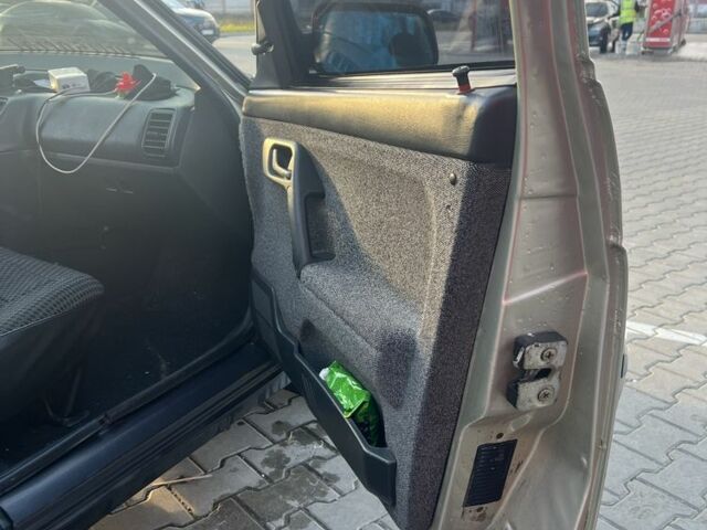 Серый ВАЗ 2112, объемом двигателя 1.6 л и пробегом 126 тыс. км за 2000 $, фото 15 на Automoto.ua