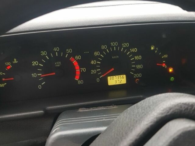 Серый ВАЗ 2112, объемом двигателя 1.6 л и пробегом 300 тыс. км за 1350 $, фото 4 на Automoto.ua