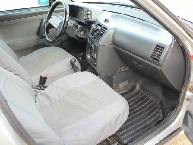 Серый ВАЗ 2112, объемом двигателя 1.6 л и пробегом 188 тыс. км за 1800 $, фото 9 на Automoto.ua