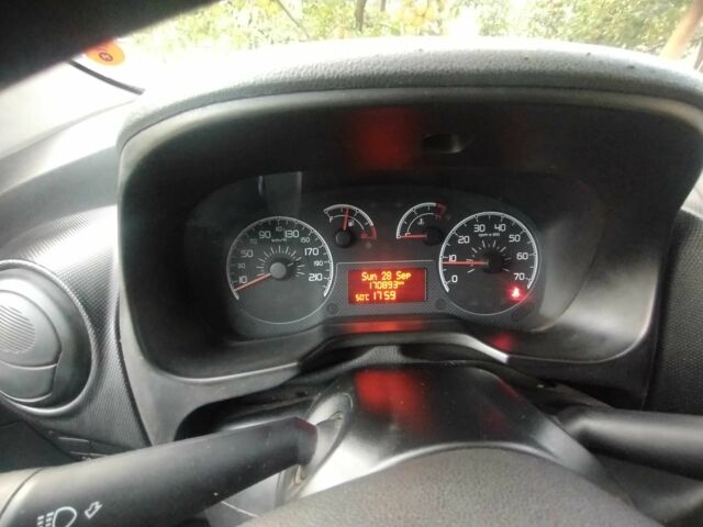 Серый ВАЗ 2112, объемом двигателя 1.3 л и пробегом 170 тыс. км за 5500 $, фото 4 на Automoto.ua