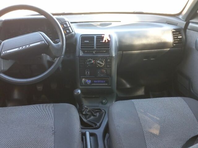 Серый ВАЗ 2112, объемом двигателя 1.6 л и пробегом 78 тыс. км за 3100 $, фото 4 на Automoto.ua